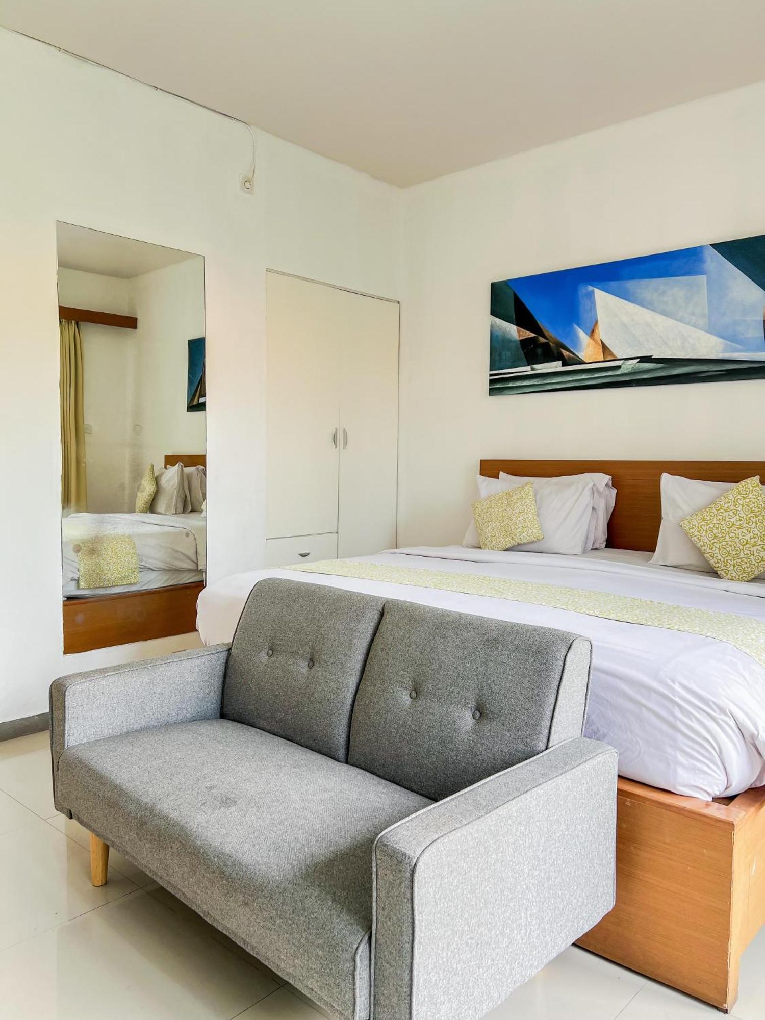 แอปเปิล สวีท อพาร์ตเมนต์ Hotel เกอโรโบกัน ภายนอก รูปภาพ