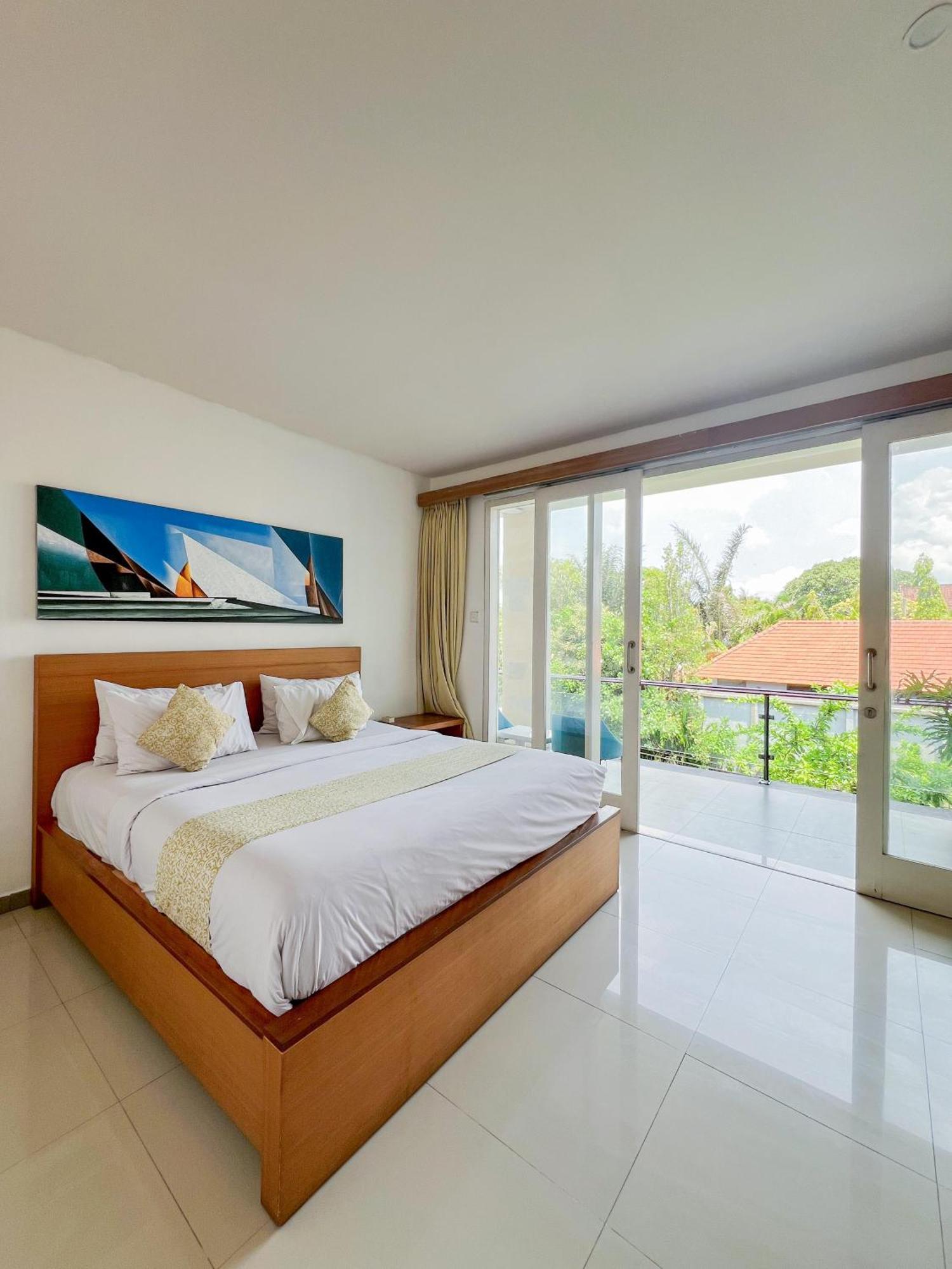 แอปเปิล สวีท อพาร์ตเมนต์ Hotel เกอโรโบกัน ภายนอก รูปภาพ
